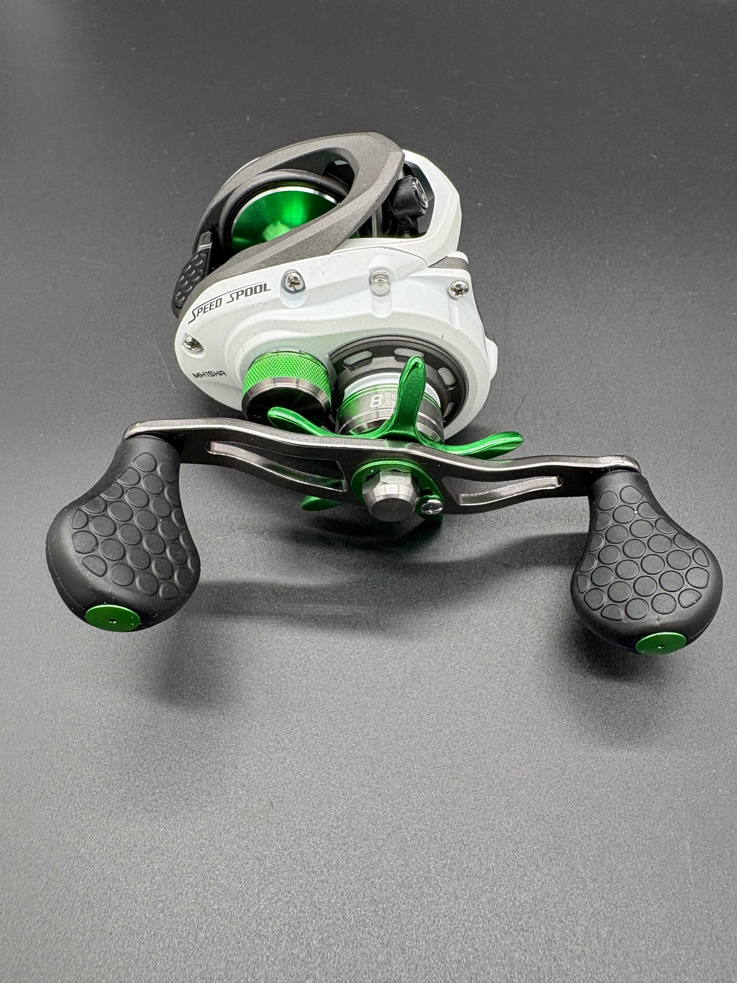 Lews MACH l Bait Caster Right Hand