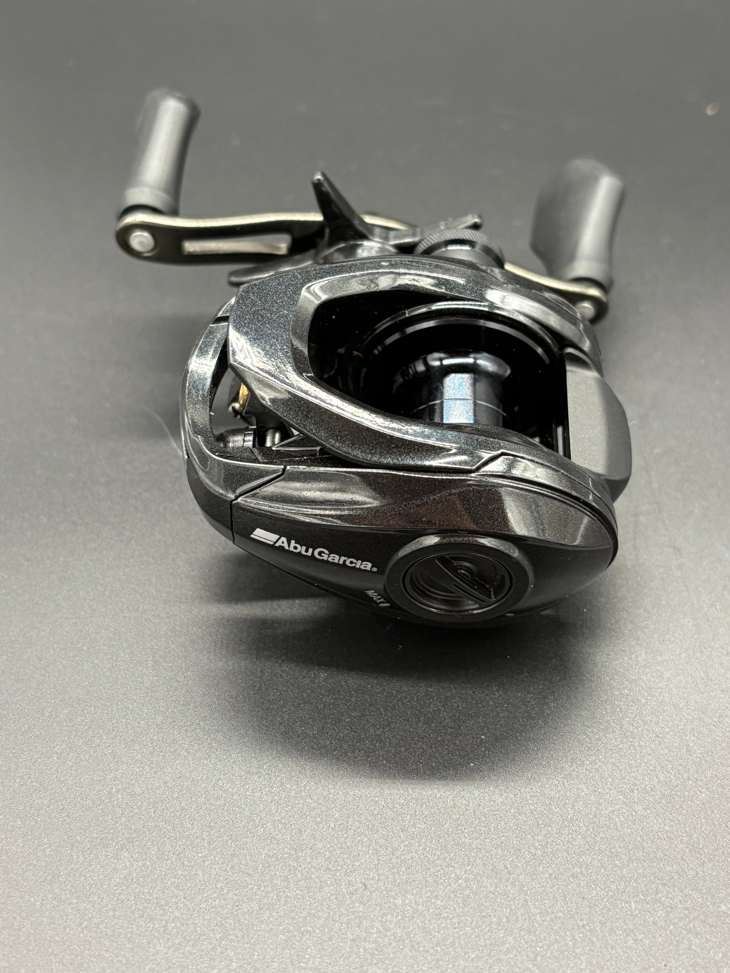 Abu Garcia Vengeance Black Bait Caster Right Hand