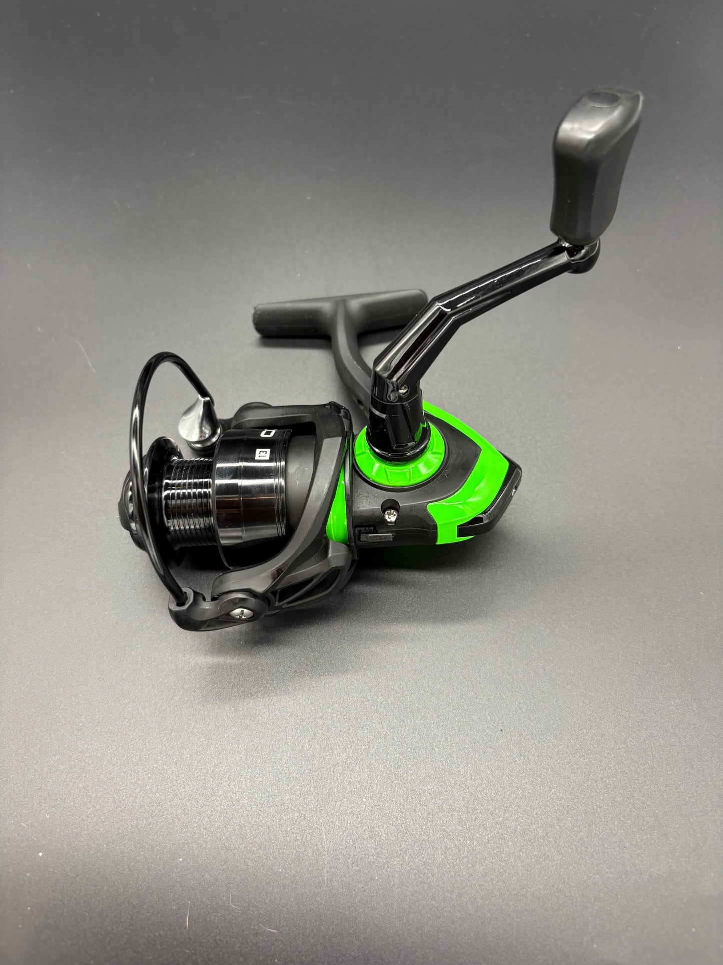 13 Fishing Code Neon Spinning reel-