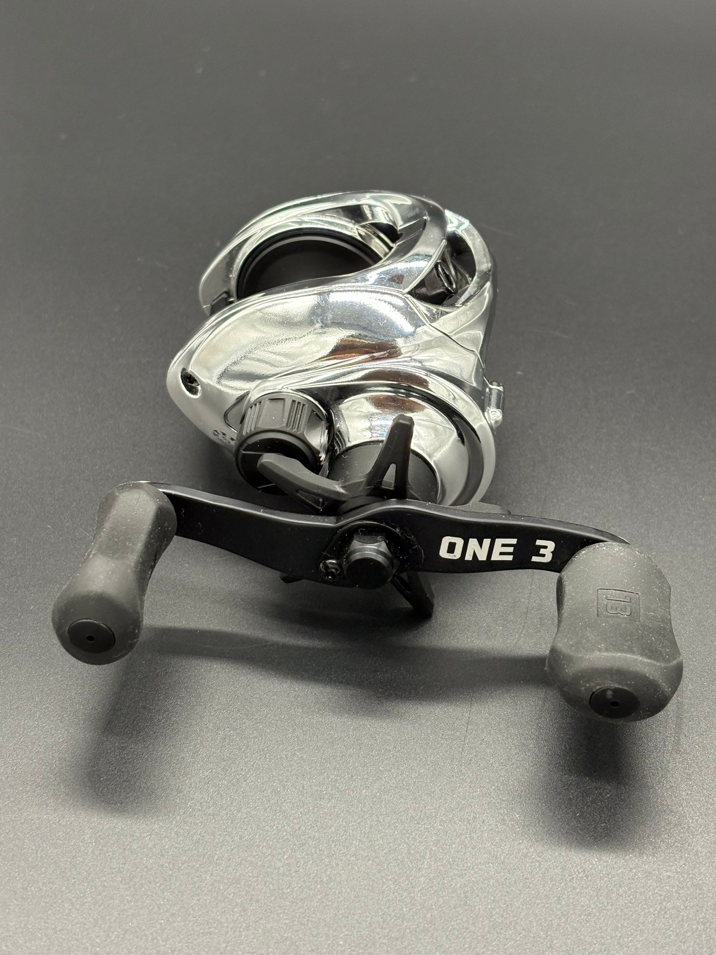 13 Fishing Origin Chrome Baitcaster Right Hand 8:1