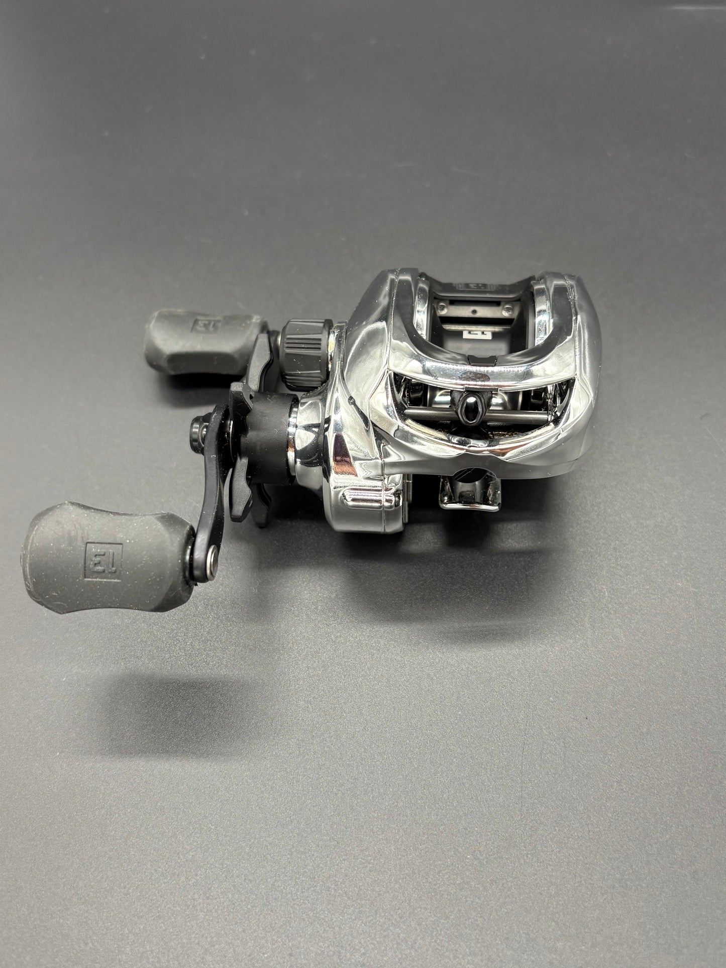 13 Fishing Origin Chrome  Baitcaster Right Hand 8:1