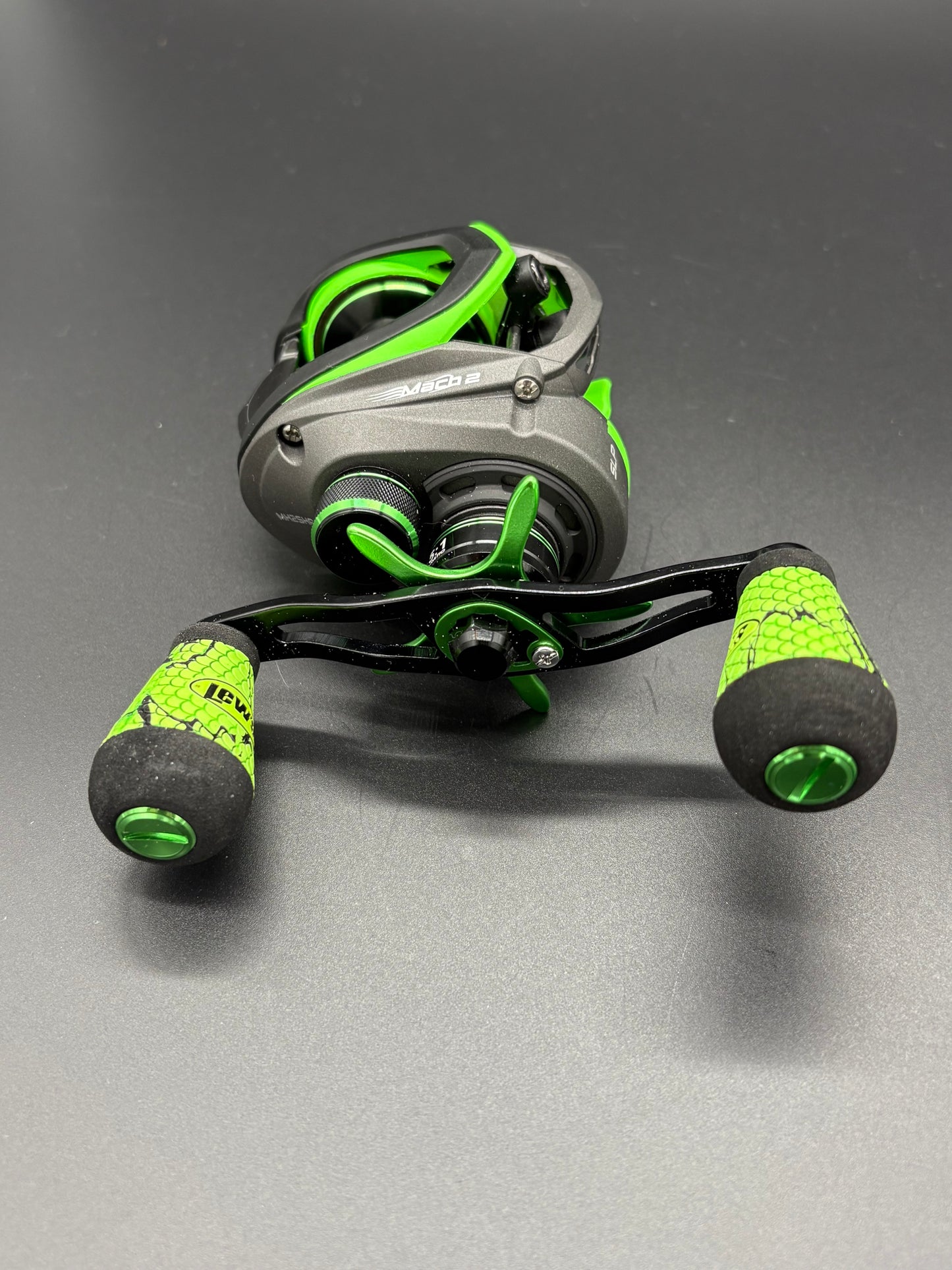 Lews MACH ll Bait Caster Reels Right Hand
