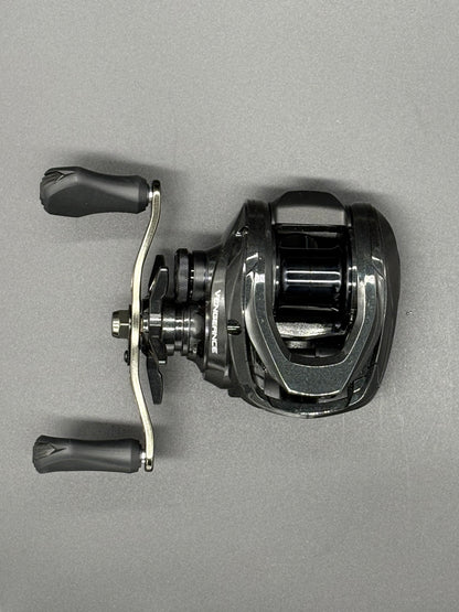 Abu Garcia Vengeance Black Bait Caster Right Hand