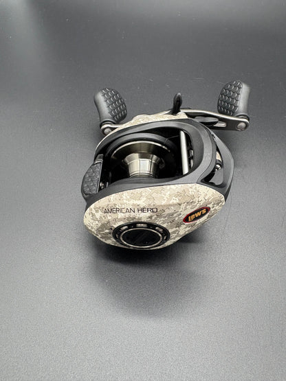 Lews American Hero Camo Bait Caster Left Hand